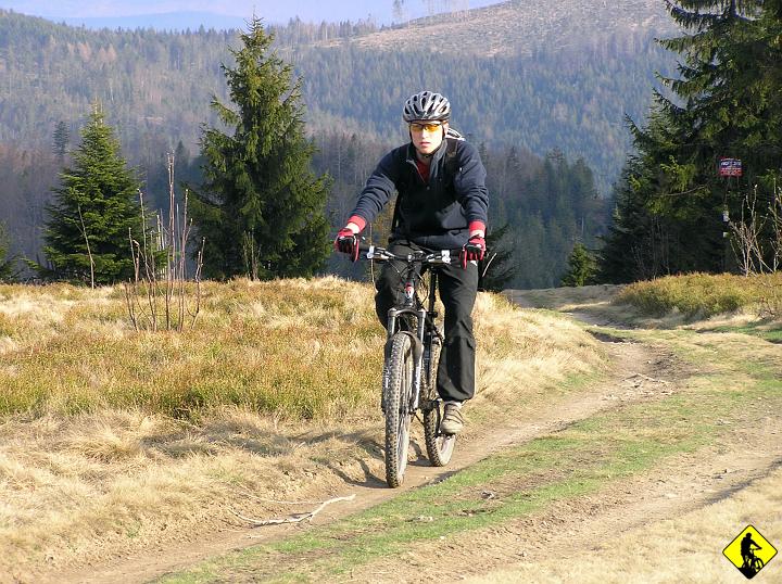 P4130163.jpg - Na Potrójnej stwierdzam, że nie ma co się szarpać, bo plecaki już puste a i formy nie ma. Wracamy przez Jawornice.