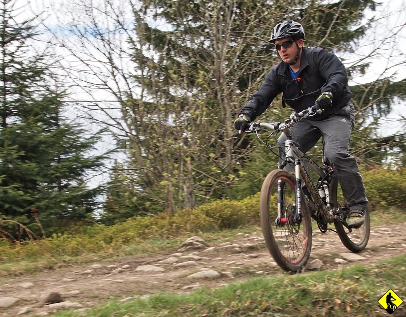 5.jpg - Jurek testuje nową sprężynę negatywną za 10zł, stracił trochę skoku, ale co zrobić, cena go zachęciła :)