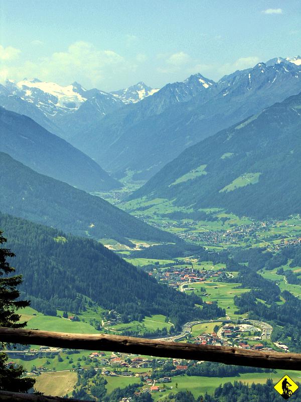 IMG_3784.jpg - W oddali widać lodowiec. Fotka mocno "kombinowana", ale prawdziwa :P