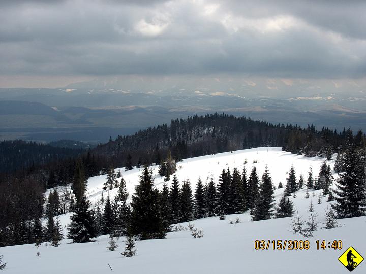 IMG_5423.jpg - Niebio zaczyna się dziurawić i czasem na chwilkę wyskakuje słoneczko