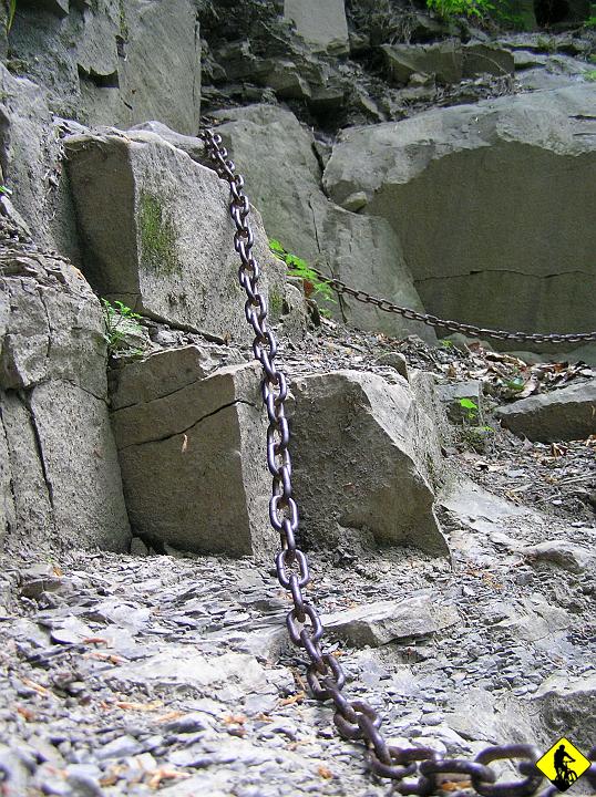 P5310121.jpg - No i nawet zdarzyło się miejsce, gdzie można było przypiąć rower na czas...