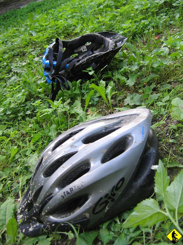 IMG_3619.jpg - Dla mnie pozostanie w pamięci jak to „wielka” Justyna F. myła rower w rzecze i najwyższej klasie czystości. Nie ma to jak świecić przykładem! PoZdRo