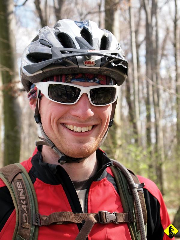 1.jpg - Co zrobić, gdy pogoda chłoszcze równie mocno co życie? Pozostaje poczekać na słońce i w wolny dzień pojechać do lasku. Trochę to tak, jak wyjście do sklepu po bułki... Wojtek, Aga i moja skromna osoba tak właśnie zrobiliśmy. Jeszcze poprzedniego dnia planowaliśmy uderzyć w tereny Pogórza Ciężkowicko-Rożnowskiego...