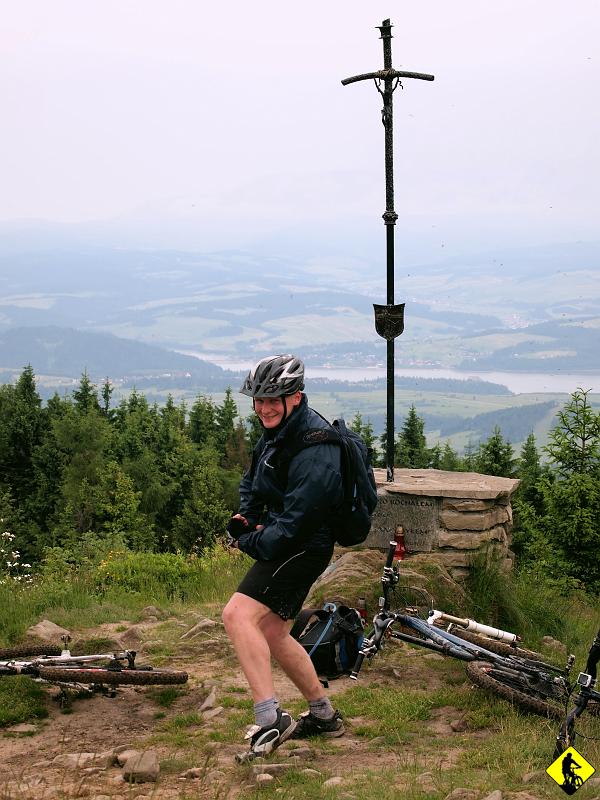 11.jpg - Cel osiągnięty! Pozycja waza z łydką bokiem :) Teraz trzeba coś zjeść i udać się na zasłużony 10km zjazd do samochochu.