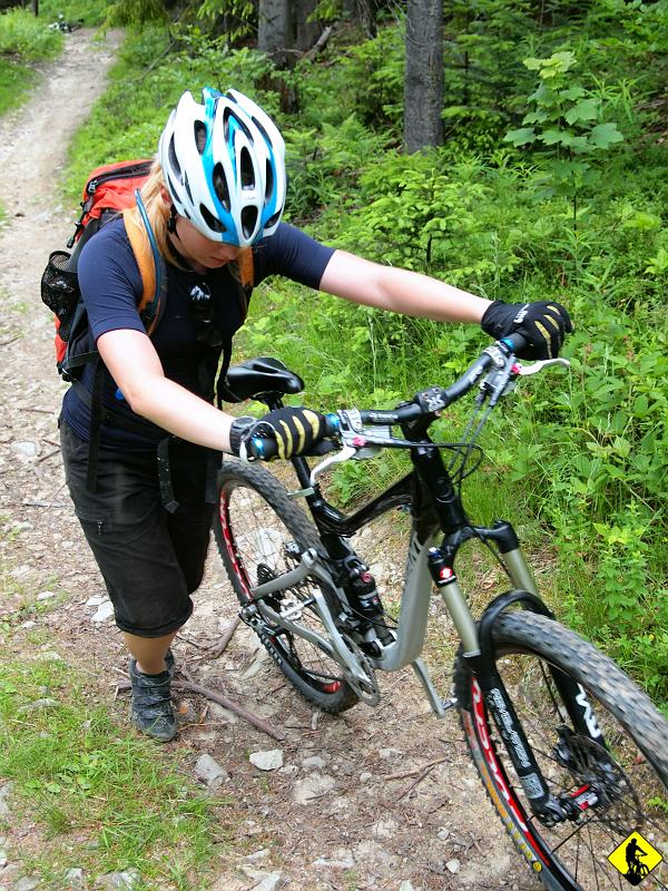 5.jpg - Dwa lata mineły od momentu, gdy jechałem tutaj z Failem. Zapomniałem większość trasy. Muszę przyznać, że szlak mnie pozytywnie zaskoczył. Spodziewałem się dużo więcej pchania, niż to było w rzeczywistości.