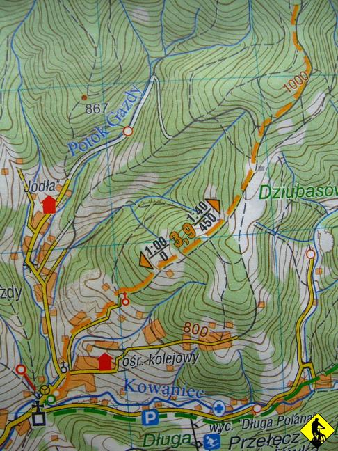 IMG_2864.jpg - Wjechać na Turbacz (po cichu liczyłem, że uda mi się namówić A, by zaatakować Gorc :). Wybieramy "łazikodrogę" by nie pchać rowerów na żółtym,  tylko spokojnie piąć się na szczyt :) "Łazikodroga" to takie coś, co prowadzi przez Jodłę wzdłuż Potoku Gazdy i na wysokości ok 900m wbija się na szlak turystyczny.