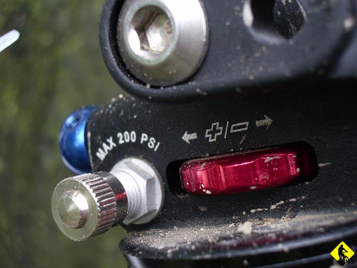 IMGP3632.JPG - Kręcąc (szlak w 95% przejezdny i bardzo przystępny) niebieskim przez Świniorkę docieramy na Trzy kopce. Przerwa na strawę :)