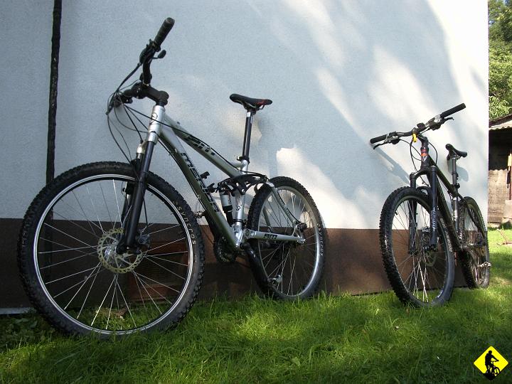 IMGP3711.JPG - Rowery umyte. Linka wymieniona. Słońce świeci. Ogień.