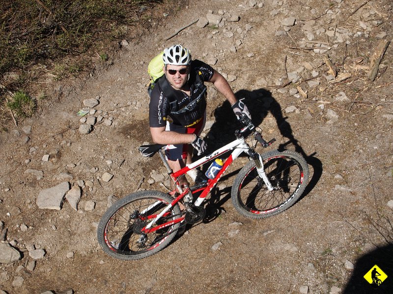 11.JPG - Tak i Policjant (patrz okulary) swoje sobie zrobił :)