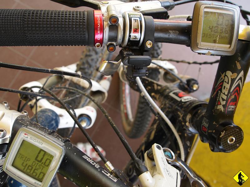 P7212069.JPG - Liczniki wskazują 48km. Dłuższa przerwa. Odpoczynek.