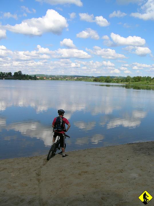 P5100013.jpg - Kryspinów. Chwila zadumy i pozowane zdjęcie :)