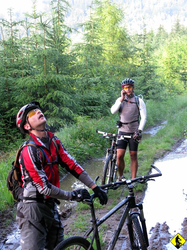IMG_2557.jpg - Po powrocie do Lądka wypogadza się i na szybkości postanawiamy, że robimy małe rozpoznanie przed dniem trzecim. Propozcje dotyczące tego co robi BB proszę przysyłać drogą elektroniczną :]