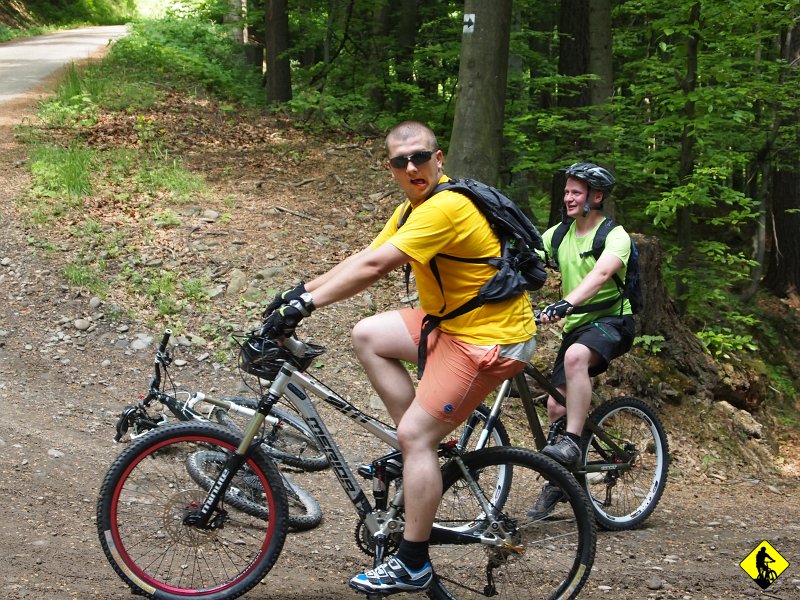 4.JPG - Wspinamy się powoli na przełęcz Przysłop pomiędzy Zawoją a Stryszawą.