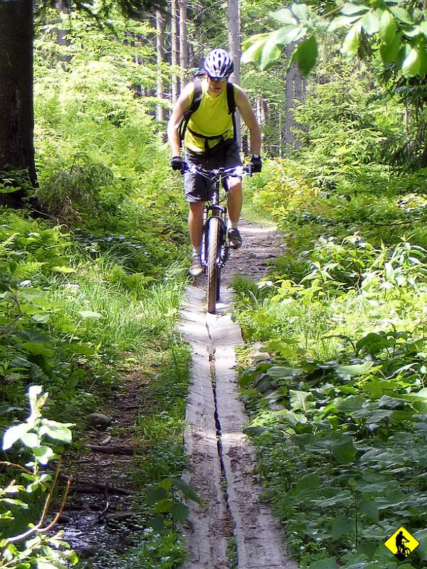 DSCF2292.jpg - I możemy cisnąć czerwonym, który w niektórych miejscach (zjazdowe ścieżki) jest naprawdę bardzo fajny.