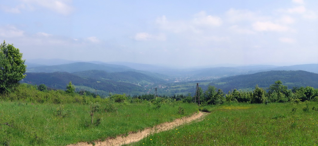 2a.jpg - Widok w stronę Suchej Beskidzkiej